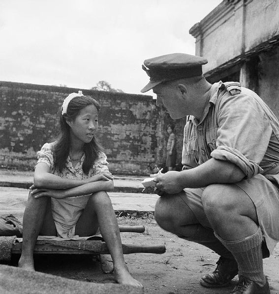 Datei:Chinese girl from one of the Japanese Army's 'comfort battalions'.jpg